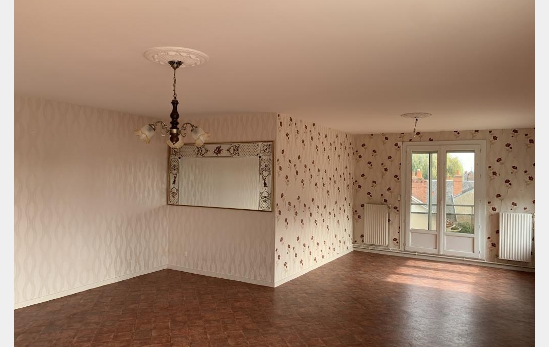 CHEVALIER IMMOBILIER : Apartment | SAINT-AMAND-MONTROND (18200) | 101 m2 | 102 000 € 