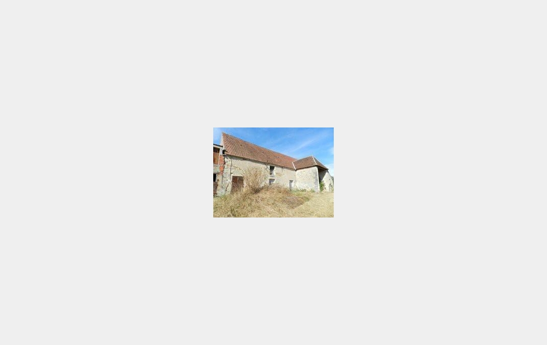CHEVALIER IMMOBILIER : Maison / Villa | SAINT-AMAND-MONTROND (18200) | 230 m2 | 43 500 € 