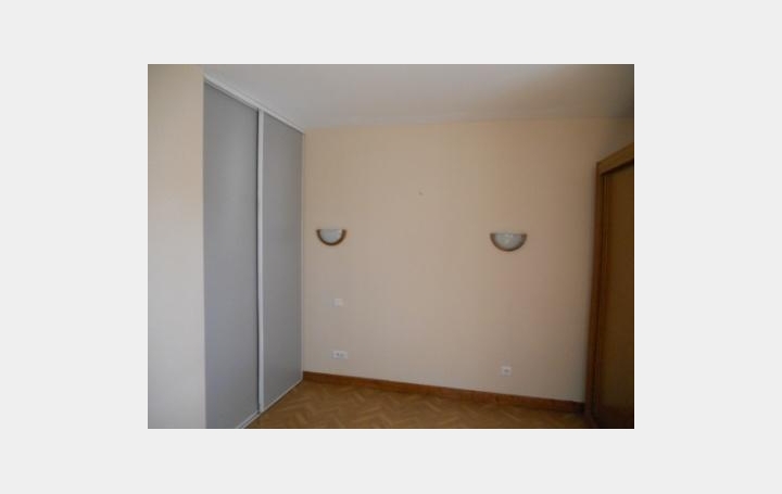 CHEVALIER IMMOBILIER : Appartement | SAINT-AMAND-MONTROND (18200) | 45 m2 | 64 500 € 