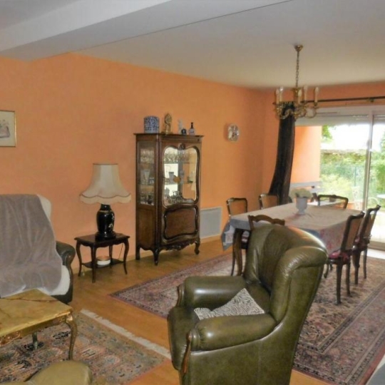  CHEVALIER IMMOBILIER : Appartement | SAINT-AMAND-MONTROND (18200) | 90 m2 | 133 750 € 