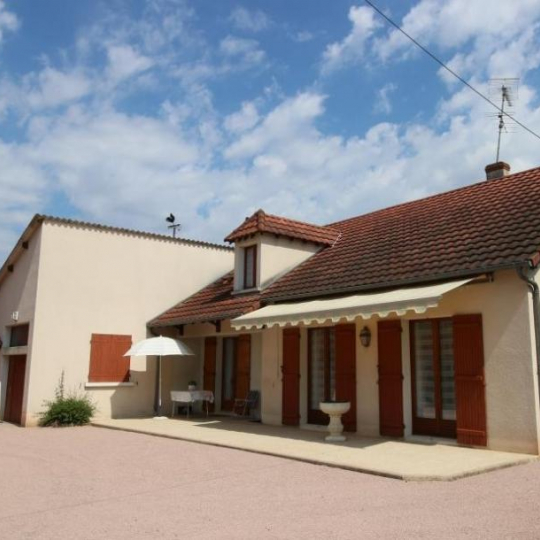  CHEVALIER IMMOBILIER : Maison / Villa | SAINT-AMAND-MONTROND (18200) | 105 m2 | 170 000 € 