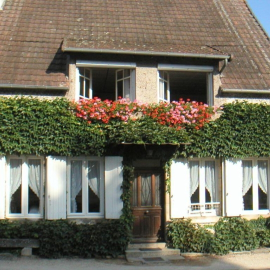  CHEVALIER IMMOBILIER : House | FARGES-ALLICHAMPS (18200) | 120 m2 | 28 500 € 