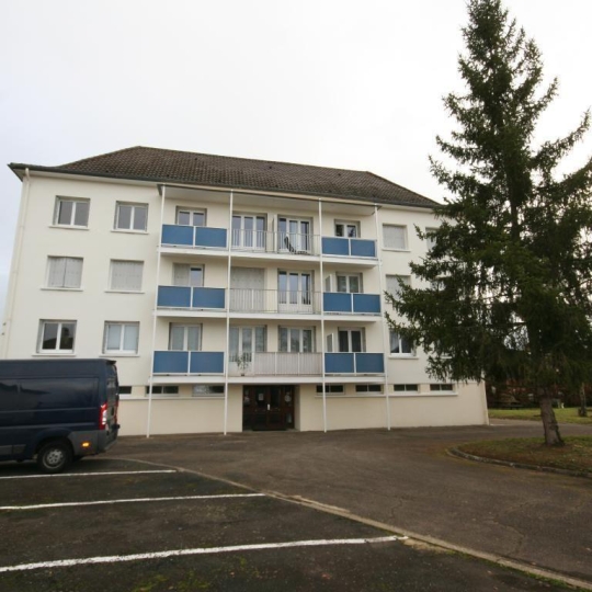  CHEVALIER IMMOBILIER : Building | SAINT-AMAND-MONTROND (18200) | 620 m2 | 437 000 € 