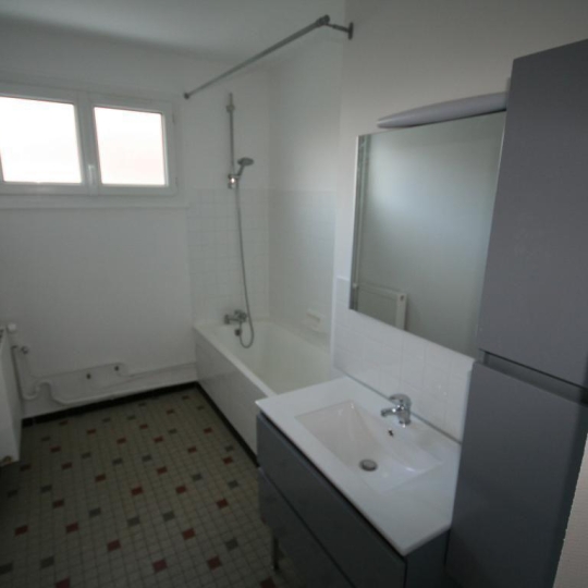  CHEVALIER IMMOBILIER : Immeuble | SAINT-AMAND-MONTROND (18200) | 620 m2 | 399 000 € 