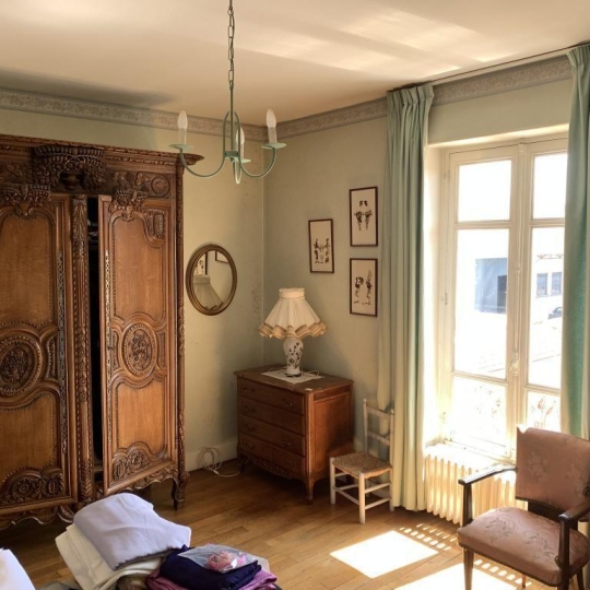  CHEVALIER IMMOBILIER : Maison / Villa | SAINT-AMAND-MONTROND (18200) | 193 m2 | 180 000 € 