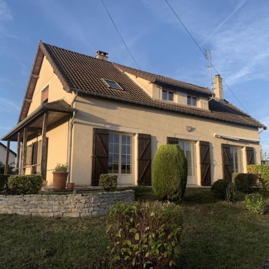 CHEVALIER IMMOBILIER : House | ORVAL (18200) | 135.00m2 | 130 000 € 