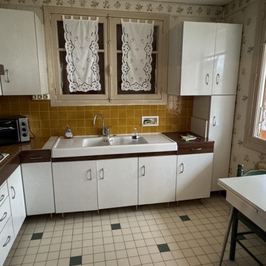  CHEVALIER IMMOBILIER : Maison / Villa | SAINT-AMAND-MONTROND (18200) | 152 m2 | 138 000 € 