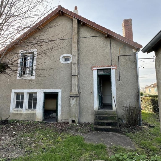  CHEVALIER IMMOBILIER : House | SAINT-AMAND-MONTROND (18200) | 70 m2 | 60 000 € 