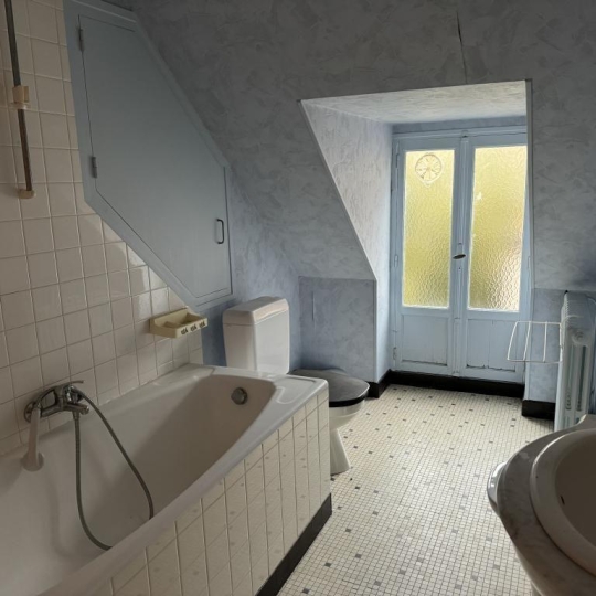  CHEVALIER IMMOBILIER : Maison / Villa | SAINT-AMAND-MONTROND (18200) | 118 m2 | 68 000 € 