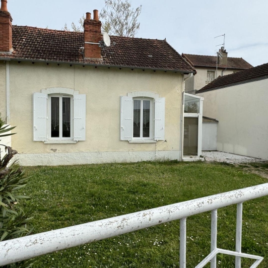  CHEVALIER IMMOBILIER : Maison / Villa | SAINT-AMAND-MONTROND (18200) | 68 m2 | 61 000 € 