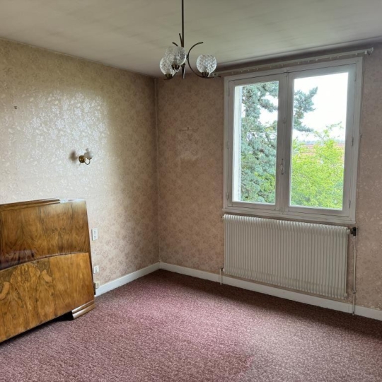  CHEVALIER IMMOBILIER : Maison / Villa | SAINT-AMAND-MONTROND (18200) | 85 m2 | 76 000 € 