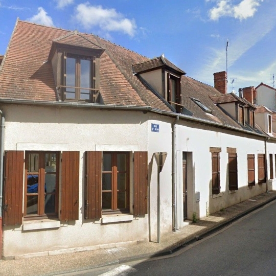 CHEVALIER IMMOBILIER : Immeuble | SAINT-AMAND-MONTROND (18200) | 220.00m2 | 233 200 € 