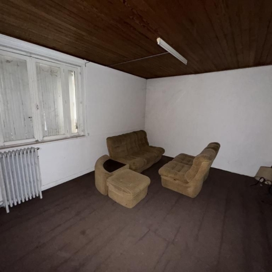  CHEVALIER IMMOBILIER : Immeuble | SAINT-AMAND-MONTROND (18200) | 180 m2 | 108 000 € 
