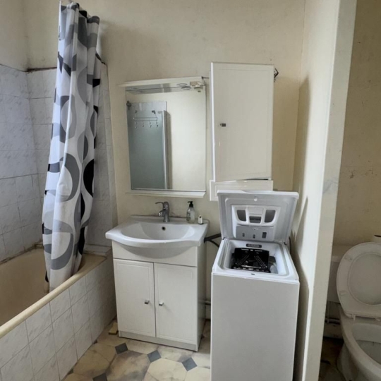  CHEVALIER IMMOBILIER : Building | SAINT-AMAND-MONTROND (18200) | 268 m2 | 212 000 € 