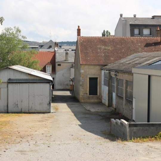  CHEVALIER IMMOBILIER : Local / Bureau | SAINT-AMAND-MONTROND (18200) | 840 m2 | 180 000 € 