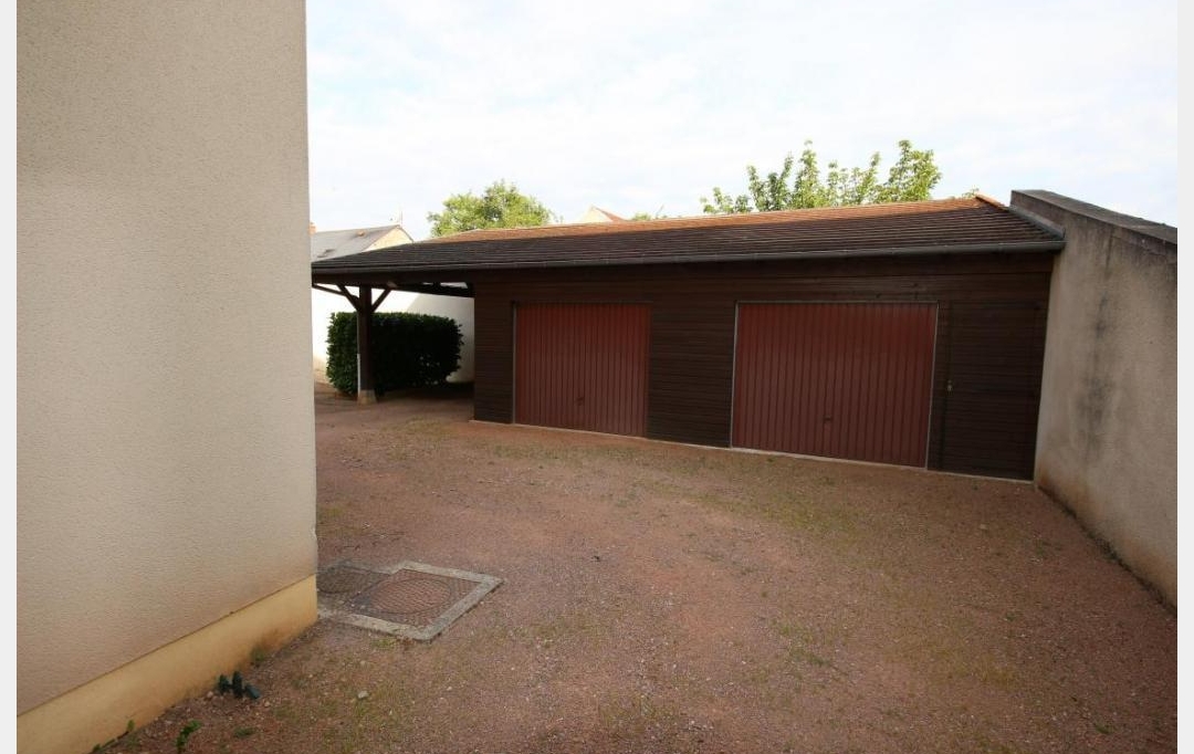 CHEVALIER IMMOBILIER : Appartement | SAINT-AMAND-MONTROND (18200) | 71 m2 | 65 000 € 
