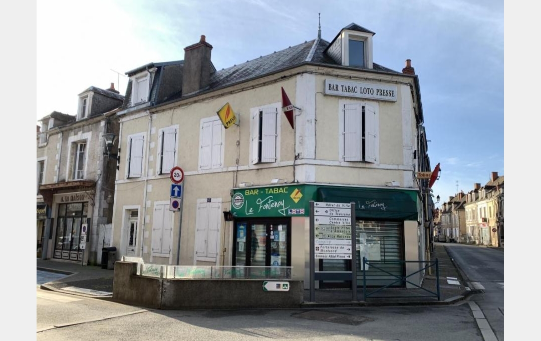 CHEVALIER IMMOBILIER : Local / Bureau | SAINT-AMAND-MONTROND (18200) | 140 m2 | 86 000 € 