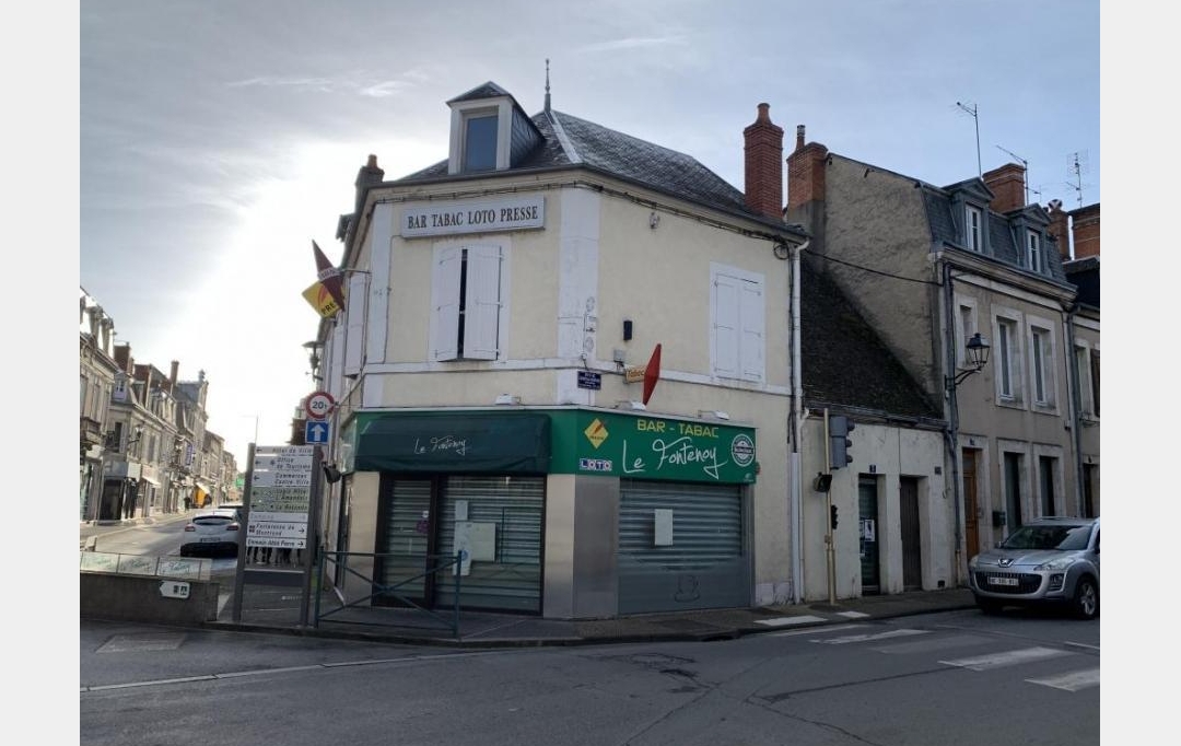 CHEVALIER IMMOBILIER : Office | SAINT-AMAND-MONTROND (18200) | 140 m2 | 86 000 € 