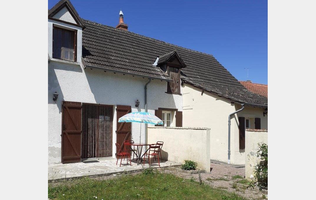 CHEVALIER IMMOBILIER : House | SAINT-AMAND-MONTROND (18200) | 142 m2 | 97 000 € 