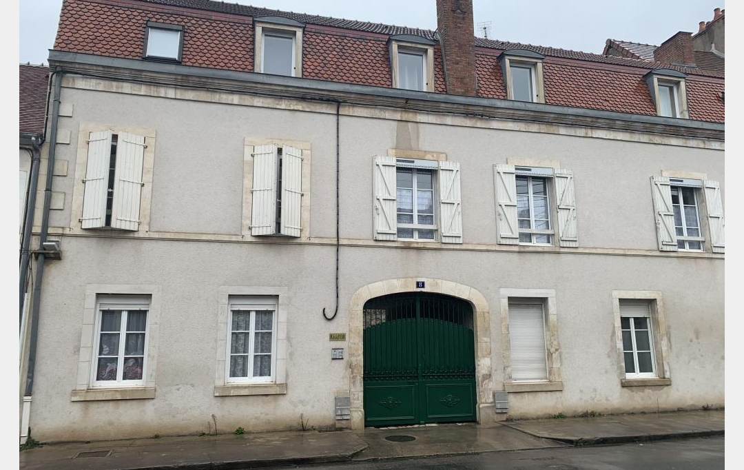 CHEVALIER IMMOBILIER : Appartement | SAINT-AMAND-MONTROND (18200) | 55 m2 | 42 000 € 