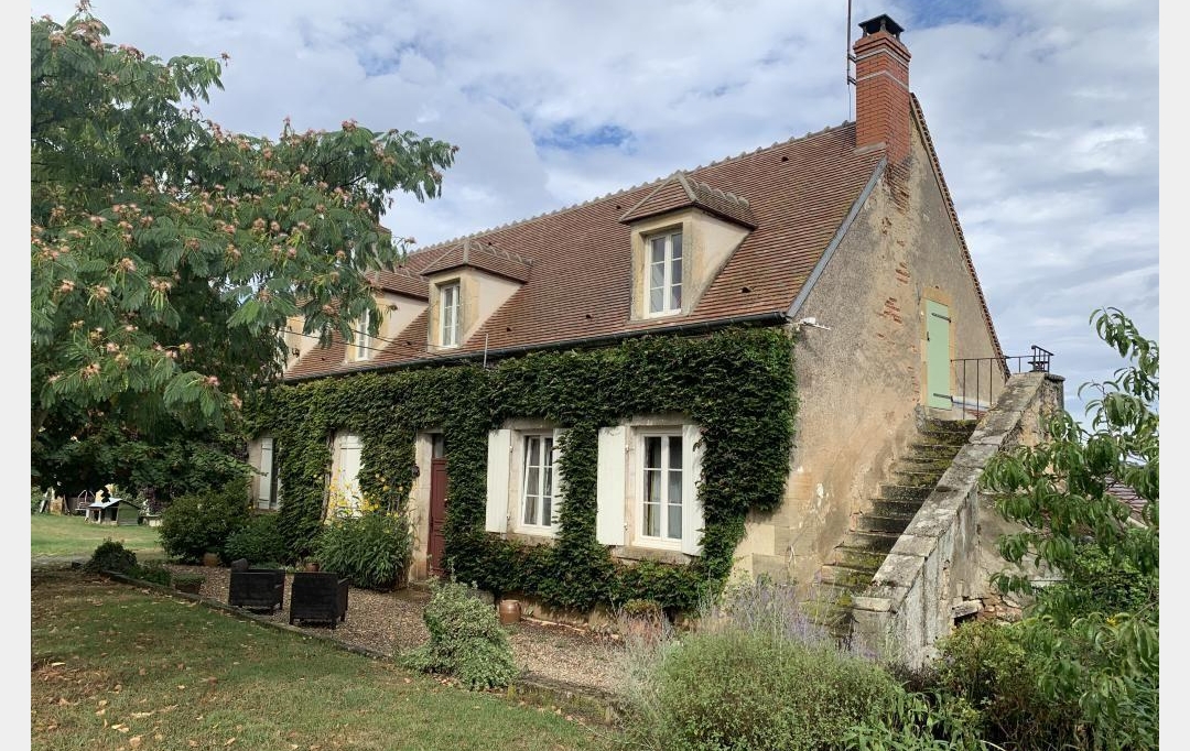 CHEVALIER IMMOBILIER : Maison / Villa | SAINT-AMAND-MONTROND (18200) | 168 m2 | 217 000 € 