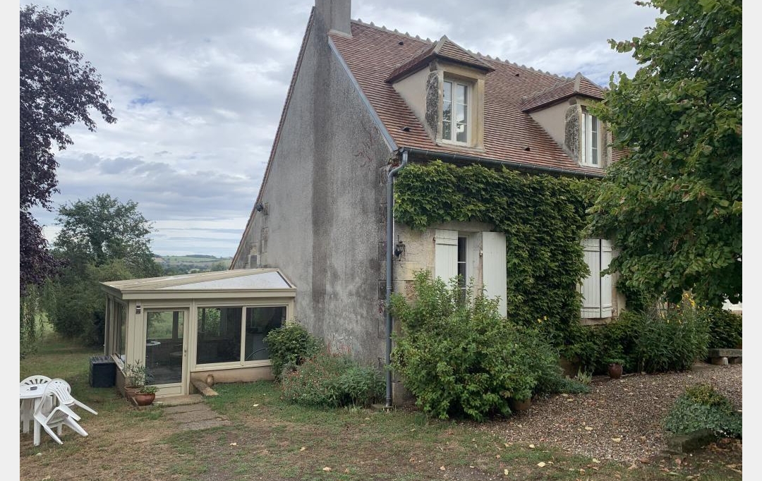 CHEVALIER IMMOBILIER : House | SAINT-AMAND-MONTROND (18200) | 168 m2 | 232 000 € 