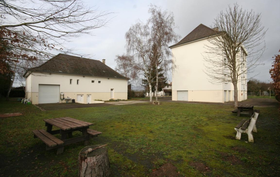CHEVALIER IMMOBILIER : Immeuble | SAINT-AMAND-MONTROND (18200) | 620 m2 | 399 000 € 