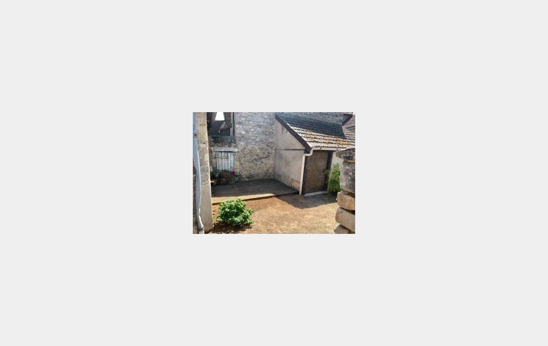 CHEVALIER IMMOBILIER : Maison / Villa | SAINT-AMAND-MONTROND (18200) | 90 m2 | 90 000 € 