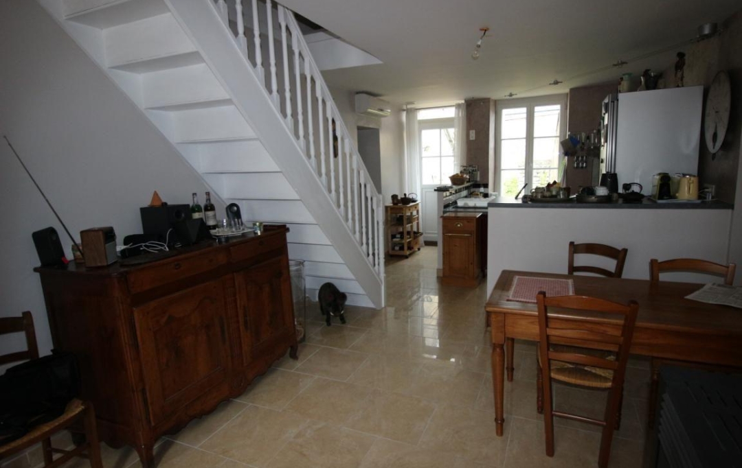 CHEVALIER IMMOBILIER : Maison / Villa | SAINT-AMAND-MONTROND (18200) | 90 m2 | 90 000 € 