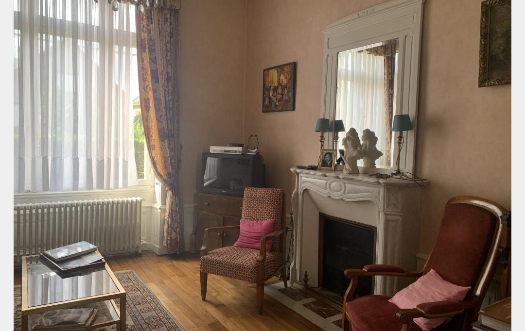 CHEVALIER IMMOBILIER : Maison / Villa | SAINT-AMAND-MONTROND (18200) | 172 m2 | 211 000 € 