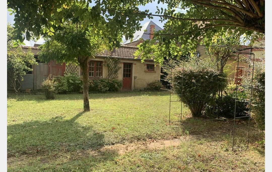 CHEVALIER IMMOBILIER : Maison / Villa | SAINT-AMAND-MONTROND (18200) | 172 m2 | 211 000 € 
