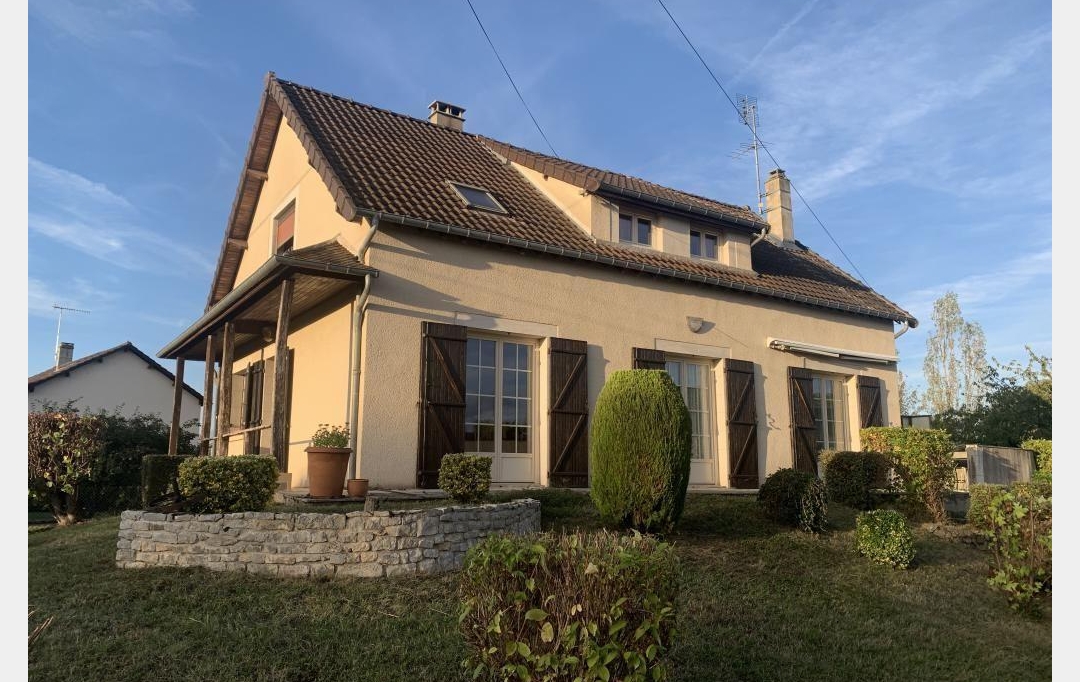 CHEVALIER IMMOBILIER : House | ORVAL (18200) | 135 m2 | 129 000 € 