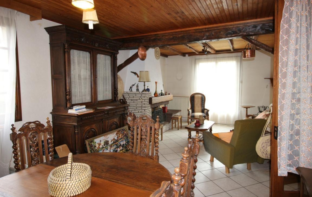 CHEVALIER IMMOBILIER : Maison / Villa | ORVAL (18200) | 135 m2 | 129 000 € 