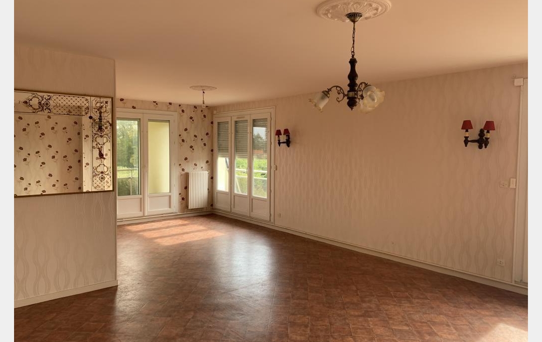 CHEVALIER IMMOBILIER : Apartment | SAINT-AMAND-MONTROND (18200) | 101 m2 | 92 880 € 
