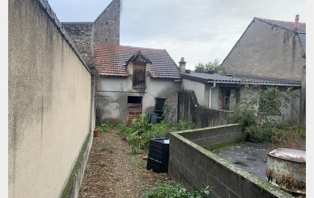 CHEVALIER IMMOBILIER : Maison / Villa | SAINT-AMAND-MONTROND (18200) | 75 m2 | 41 000 € 