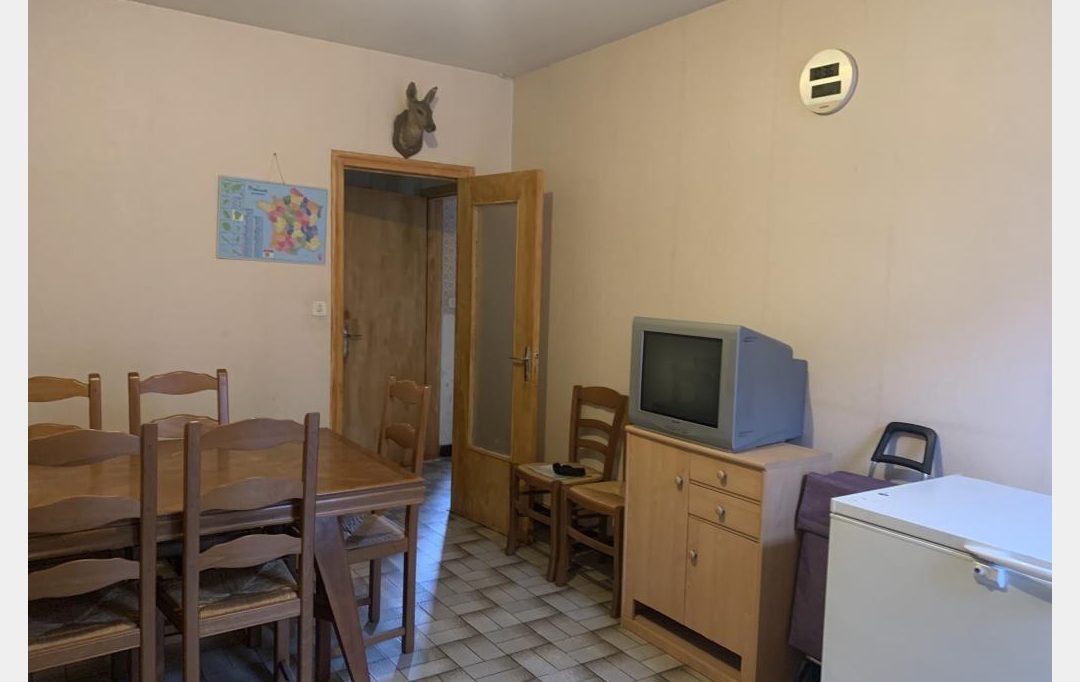 CHEVALIER IMMOBILIER : Maison / Villa | SAINT-AMAND-MONTROND (18200) | 75 m2 | 41 000 € 