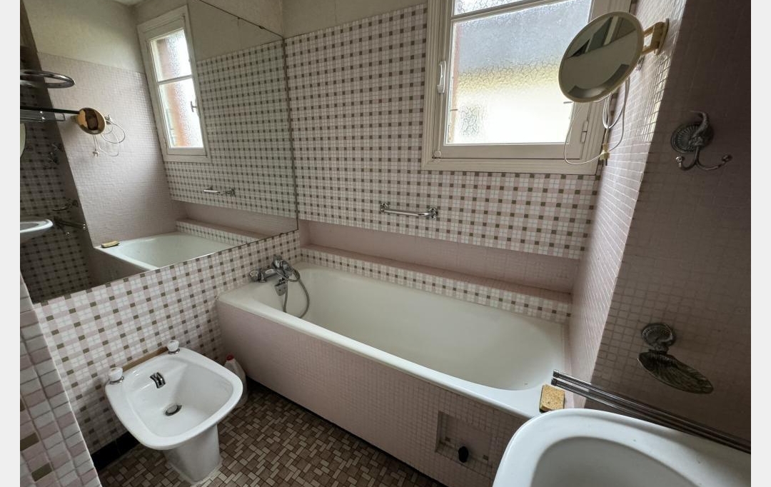 CHEVALIER IMMOBILIER : Maison / Villa | SAINT-AMAND-MONTROND (18200) | 152 m2 | 138 000 € 