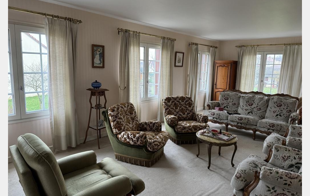 CHEVALIER IMMOBILIER : Maison / Villa | SAINT-AMAND-MONTROND (18200) | 152 m2 | 138 000 € 