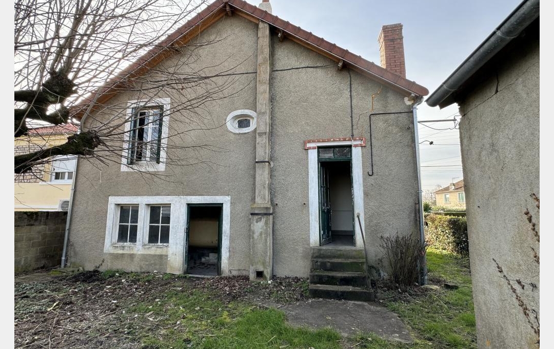 CHEVALIER IMMOBILIER : Maison / Villa | SAINT-AMAND-MONTROND (18200) | 70 m2 | 60 000 € 