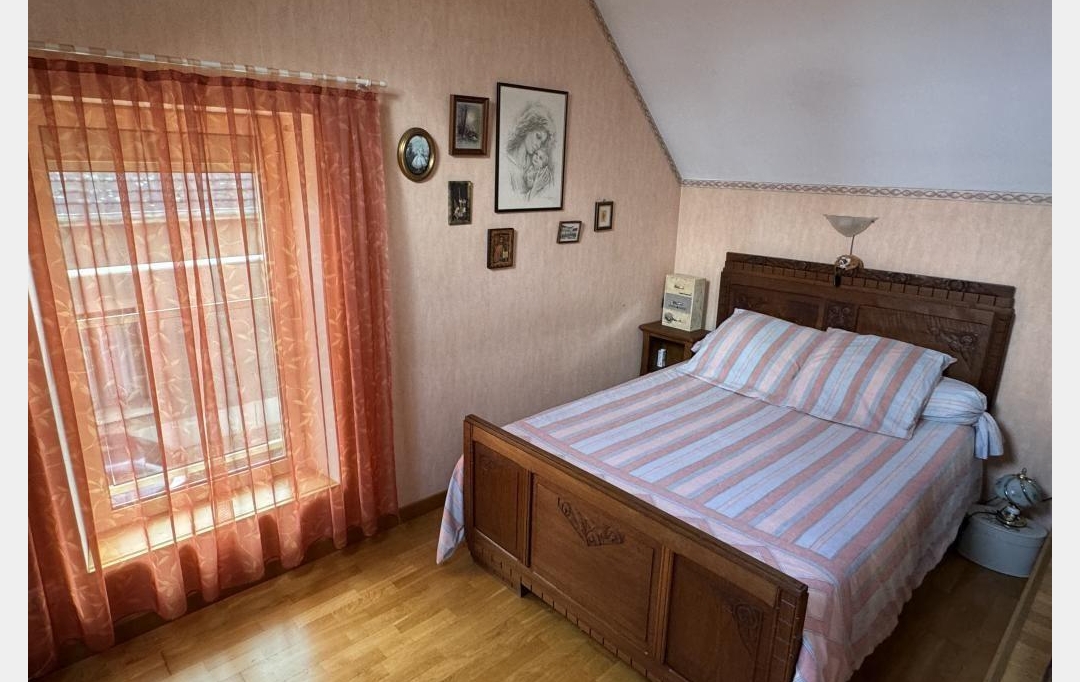 CHEVALIER IMMOBILIER : Maison / Villa | SAINT-AMAND-MONTROND (18200) | 117 m2 | 144 000 € 