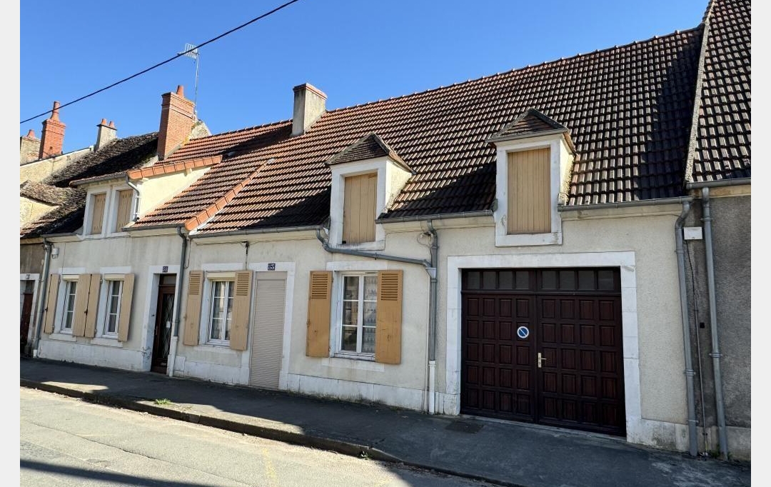 CHEVALIER IMMOBILIER : Maison / Villa | SAINT-AMAND-MONTROND (18200) | 115 m2 | 68 000 € 