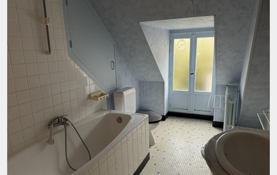 CHEVALIER IMMOBILIER : Maison / Villa | SAINT-AMAND-MONTROND (18200) | 118 m2 | 68 000 € 