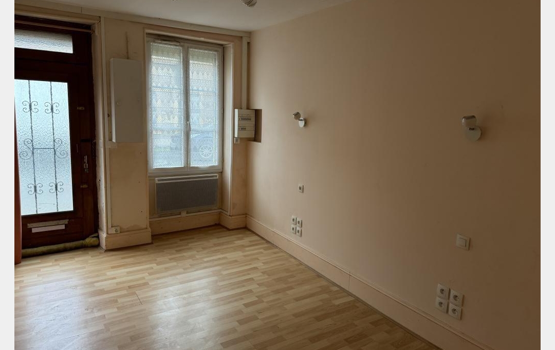 CHEVALIER IMMOBILIER : Maison / Villa | SAINT-AMAND-MONTROND (18200) | 118 m2 | 68 000 € 