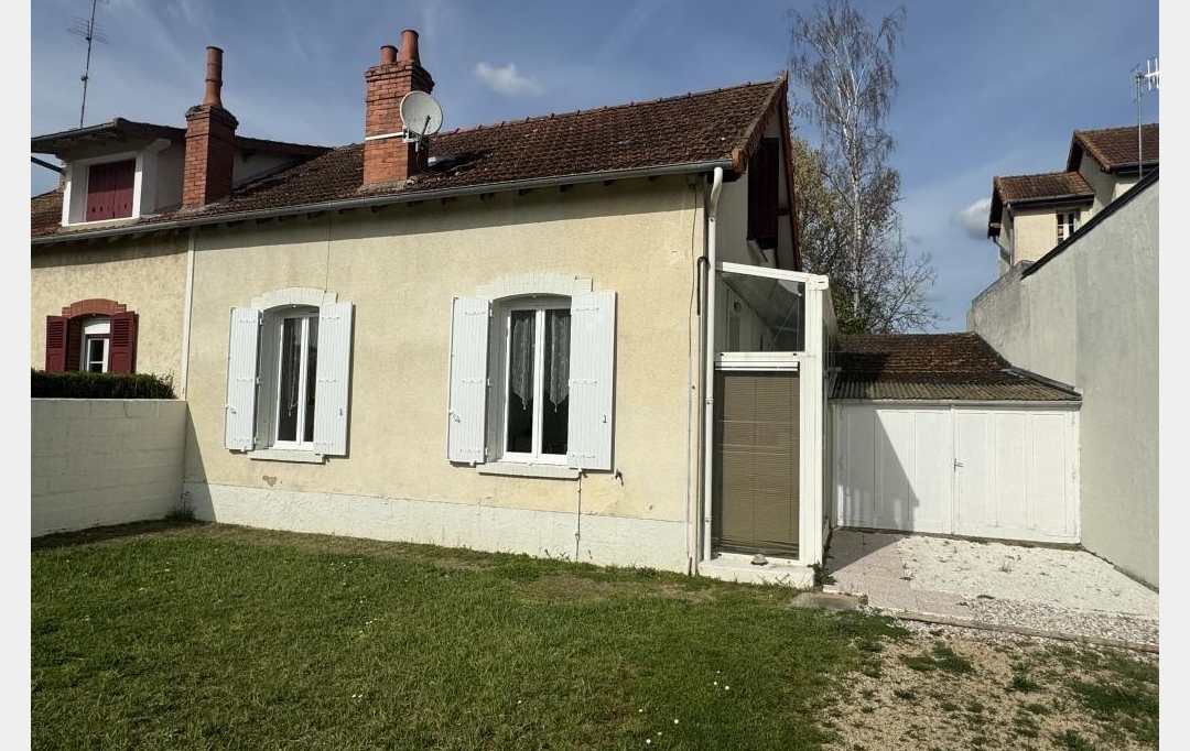 CHEVALIER IMMOBILIER : Maison / Villa | SAINT-AMAND-MONTROND (18200) | 68 m2 | 61 000 € 
