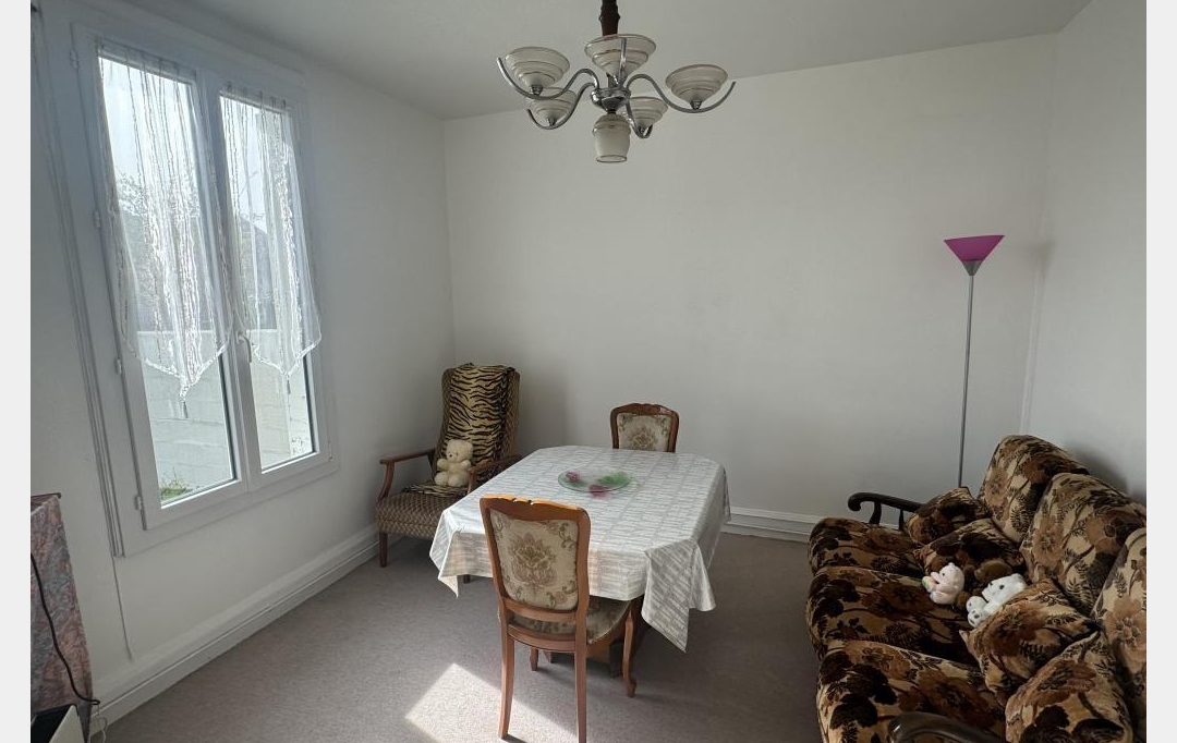 CHEVALIER IMMOBILIER : Maison / Villa | SAINT-AMAND-MONTROND (18200) | 68 m2 | 61 000 € 