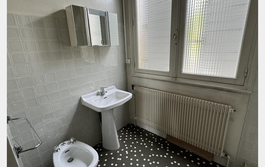 CHEVALIER IMMOBILIER : Maison / Villa | SAINT-AMAND-MONTROND (18200) | 85 m2 | 76 000 € 