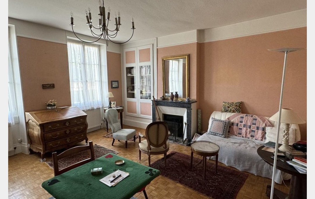 CHEVALIER IMMOBILIER : Maison / Villa | SAINT-AMAND-MONTROND (18200) | 131 m2 | 125 000 € 
