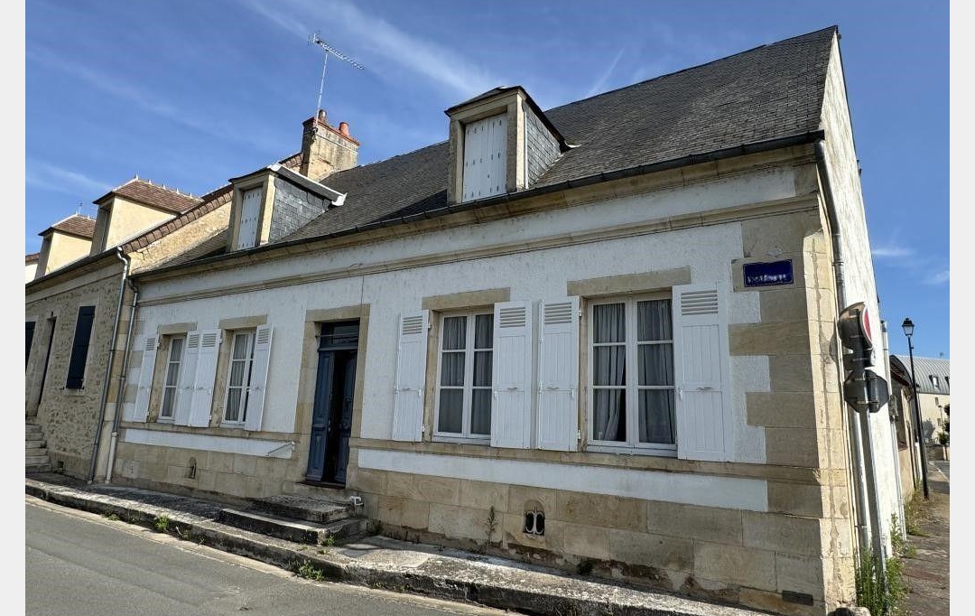 CHEVALIER IMMOBILIER : Maison / Villa | SAINT-AMAND-MONTROND (18200) | 131 m2 | 125 000 € 