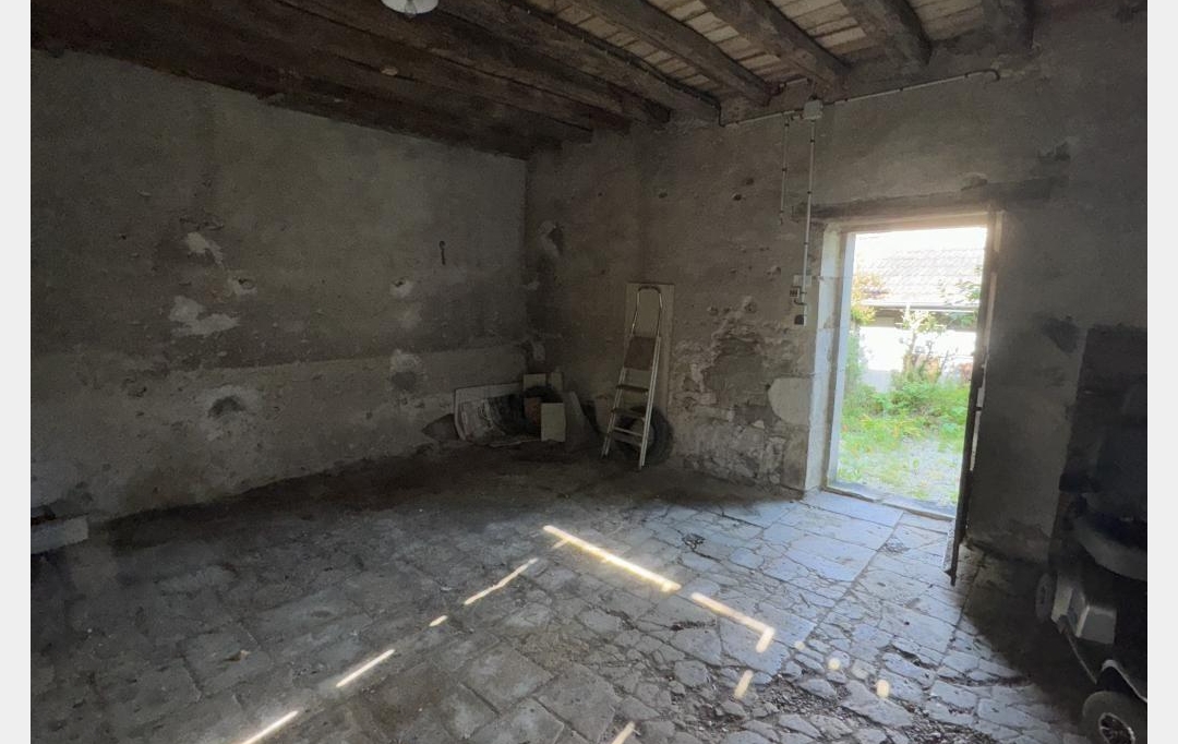 CHEVALIER IMMOBILIER : Maison / Villa | SAINT-AMAND-MONTROND (18200) | 131 m2 | 125 000 € 