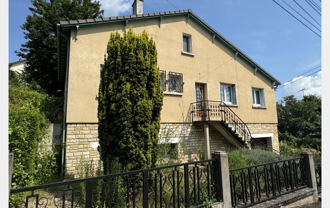 CHEVALIER IMMOBILIER : Maison / Villa | SAINT-AMAND-MONTROND (18200) | 95 m2 | 102 000 € 